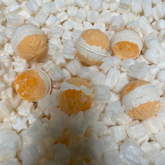 Lush Cosmetics Yog Nog Bath Bomb Bundle (6) - Picture 2 of 2